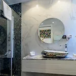 Mariazinha Charming بورتيماو
