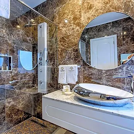 Hotel Mariazinha Charming 2*